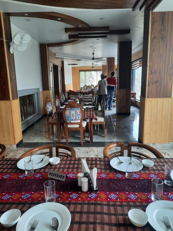 Hotel Himalayan Heritage Sarāhan Exteriör bild